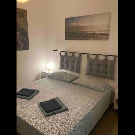Ferienwohnung Casa Gibuti Acitrezza Aci Castello Exterior foto